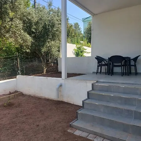 Deniz Ve Orman Manzarali Mustakil Havuzlu